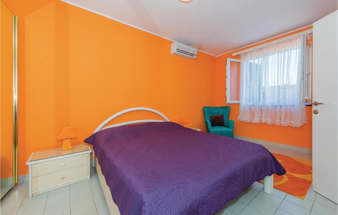 Lovely Apartment In Rogoznica With Wifi Bagian luar foto