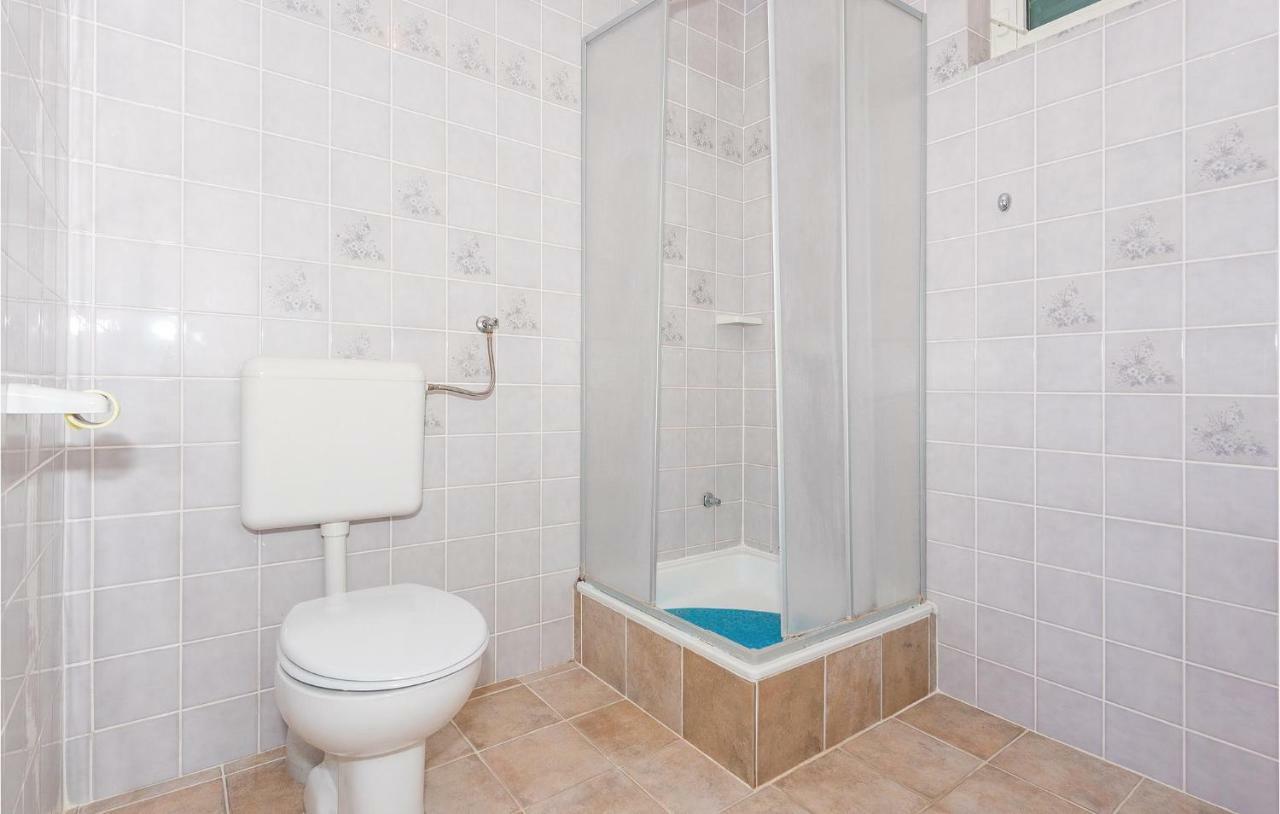 Lovely Apartment In Rogoznica With Wifi Bagian luar foto